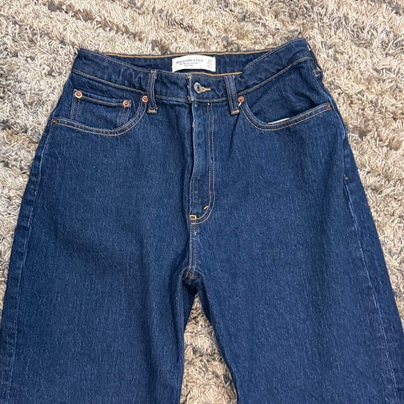 Abercrombie & Fitch women’s The 90s Relaxed high rise Dark Wash Jeans sz 27 - Picture 2 of 10